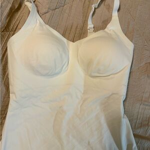 Honeylove White Shapewear Cami
Black cami included for free